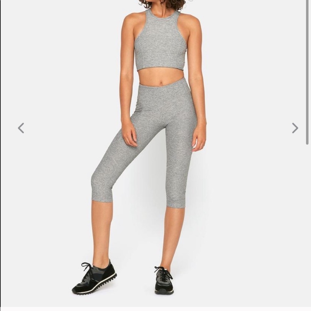 Outdoor voices kneecap warm up leggings